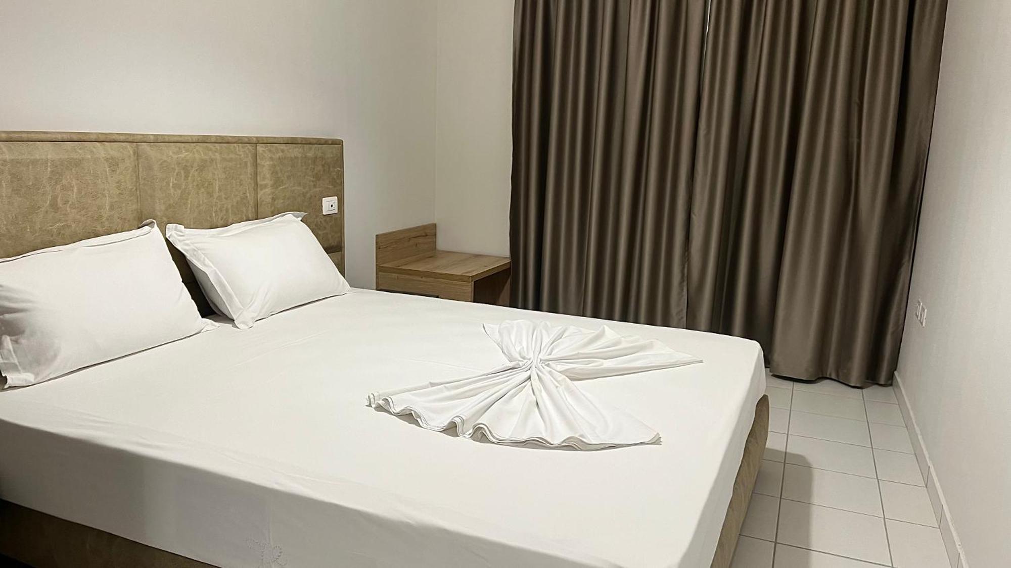 Marina Premium Hotel Vlorë Cameră foto